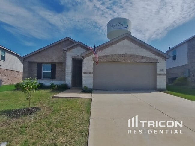 property at 1841 Acacia Dr