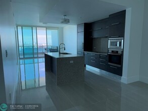 900 Biscayne Blvd in Miami, FL - Building Photo - Building Photo