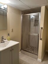 34 Berdine Ct, Unit Studio Apartment in Colonia, NJ - Building Photo - Building Photo