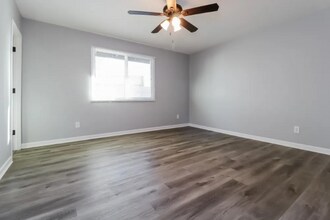 10044 N 44th Dr in Glendale, AZ - Building Photo - Building Photo