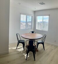 7250 Sterling Rock Ave in Las Vegas, NV - Building Photo - Building Photo