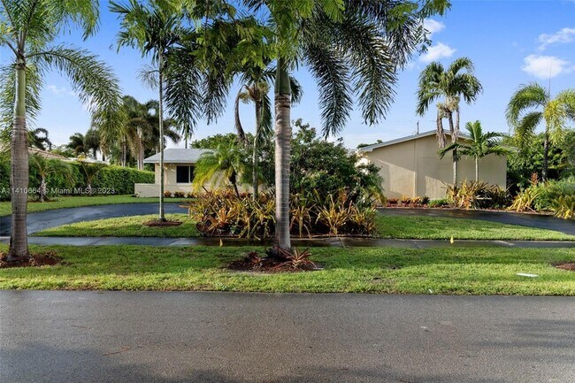 4410 Buchanan St, Unit Building #11315-11315F in Hollywood, FL - Building Photo - Building Photo