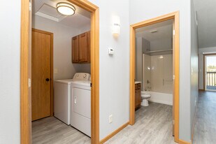 Dakota Prairie Apartments