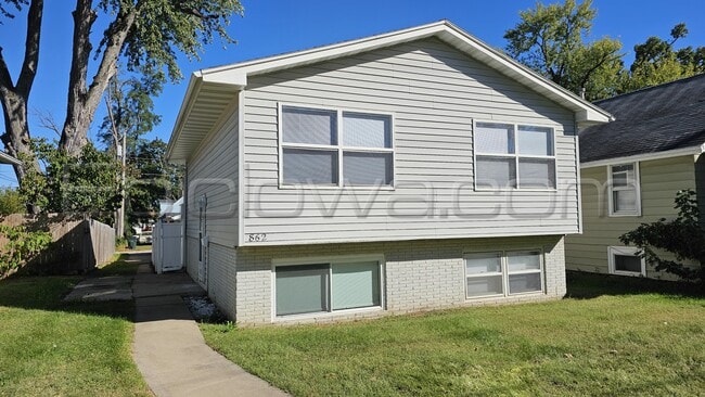 property at 862 Oakland Rd NE