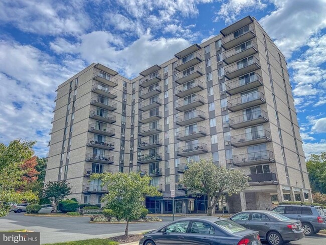 property at 3245 Rio Dr