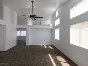 105 Aruba Isle Dr in Henderson, NV - Building Photo - Building Photo