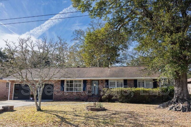 property at 4627 Darlene St