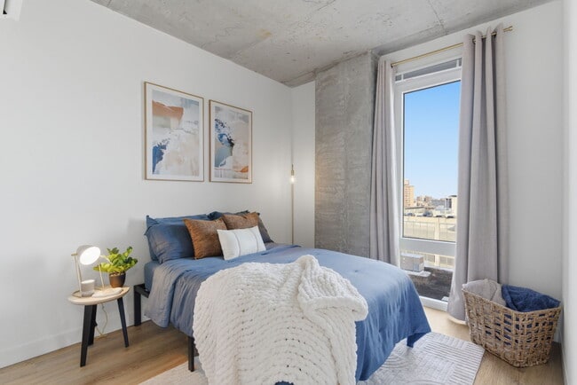 Post Chicago in Chicago, IL - Building Photo - Building Photo