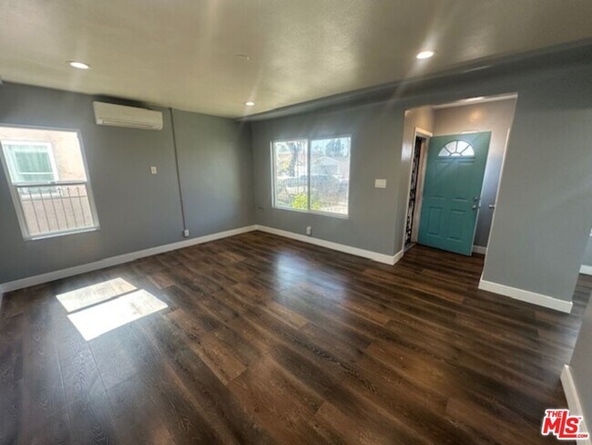 228 E 89th St in Los Angeles, CA - Building Photo - Building Photo