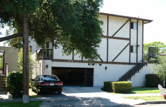 401 Chester St in Glendale, CA - Building Photo - Building Photo