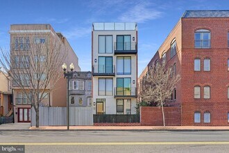 2140 Wisconsin Ave NW, Unit 1 in Washington, DC - Building Photo - Building Photo