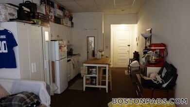 854 Beacon St, Unit 2 in Boston, MA - Foto de edificio - Building Photo