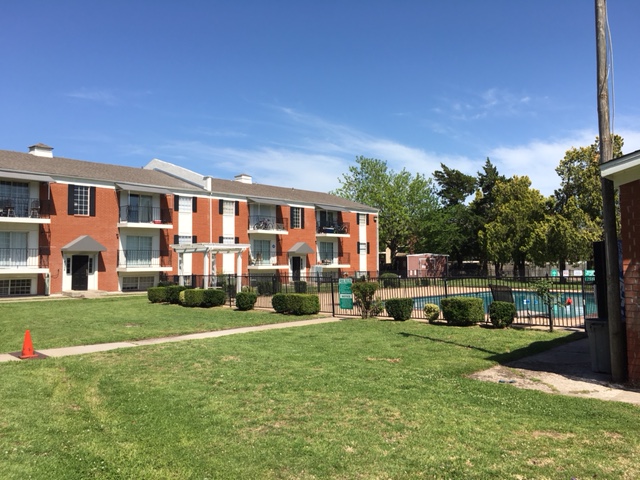 Yorktown Apartment Homes in Oklahoma City, OK - Building Photo