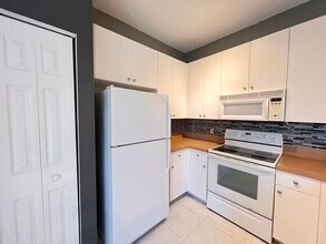 117 Lighthouse Cir in Tequesta, FL - Building Photo - Building Photo