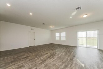 214 Hidden Lk Lp in Haines City, FL - Building Photo - Building Photo