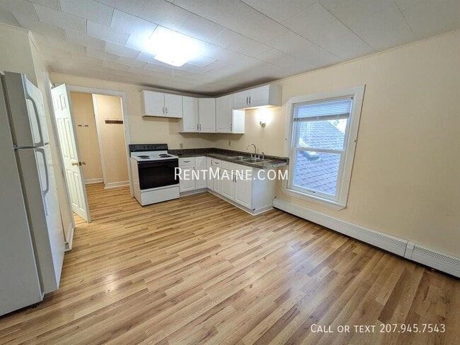 28 Autumn St