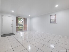 4643 Wild Indigo St in Houston, TX - Building Photo - Building Photo