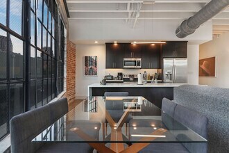 822 Howard Ave in New Orleans, LA - Building Photo - Building Photo