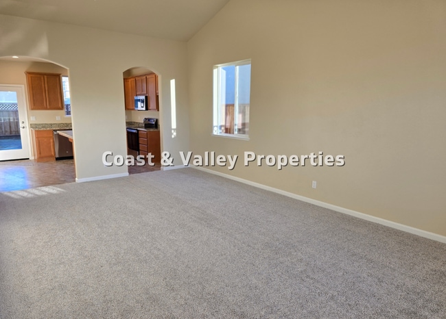 784 Livingston Ave in King City, CA - Building Photo - Building Photo