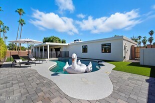 6712 E Pershing Ave in Scottsdale, AZ - Building Photo