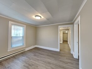 113 Kingsway Dr in Mooresville, NC - Foto de edificio - Building Photo