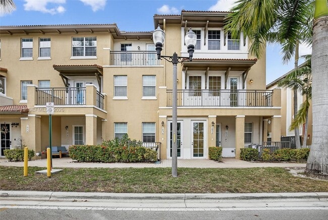 1036 SW 147th Ave in Pembroke Pines, FL - Building Photo - Building Photo