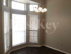 6800 Running Creek Dr in Arlington, TX - Building Photo - Building Photo
