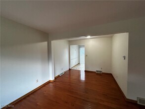 2742 Juno Pl in Fairlawn, OH - Building Photo - Building Photo