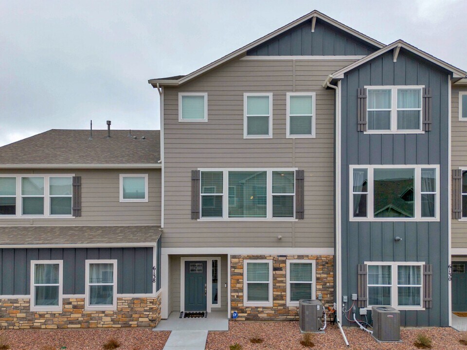 6138 Venado Grv in Colorado Springs, CO - Building Photo