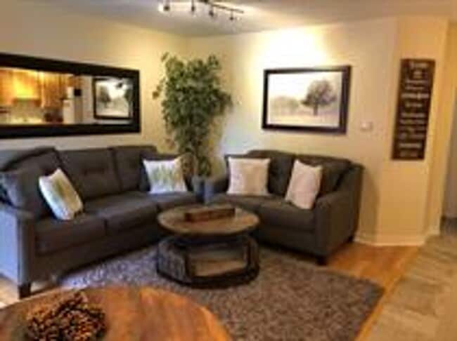 property at 214 S Harris St