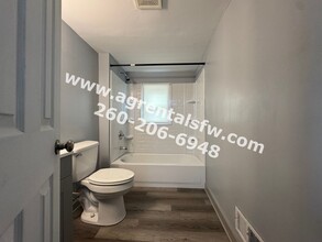 2903 Queen St in Fort Wayne, IN - Building Photo - Building Photo