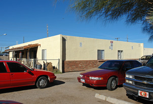 1910-1916 S Montezuma Ave Apartamentos