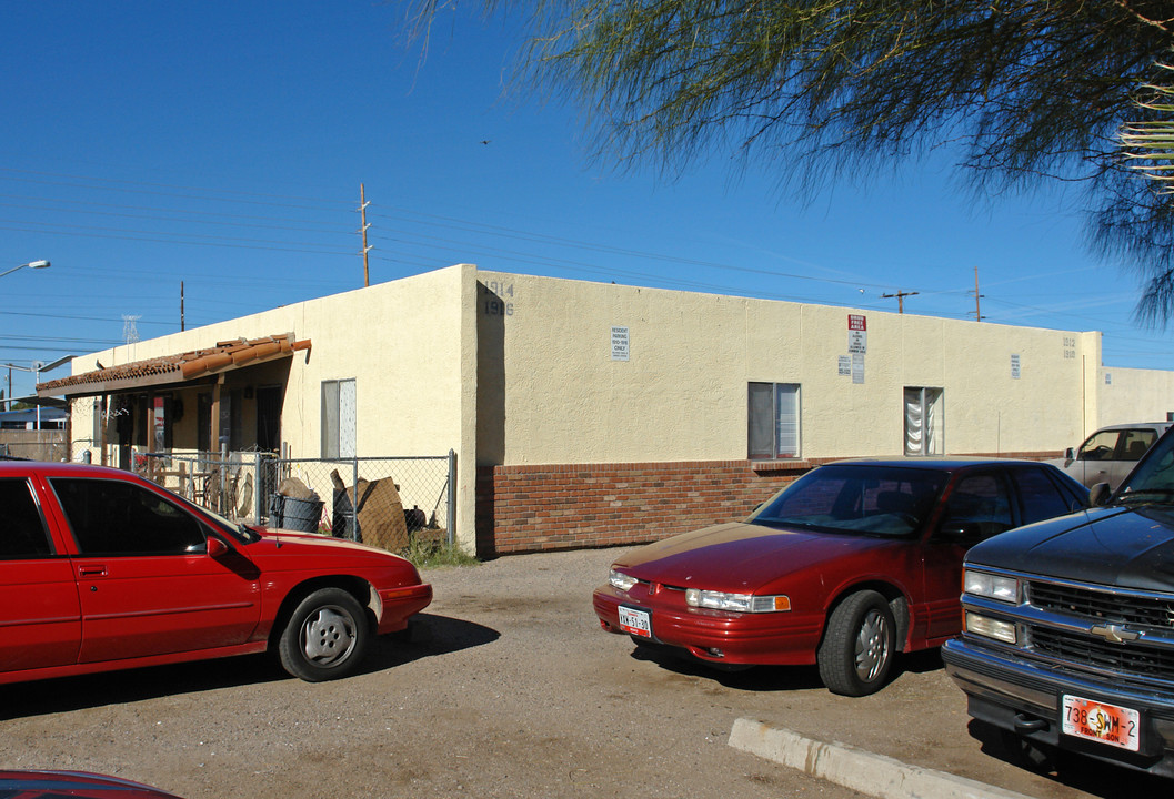 1910-1916 S Montezuma Ave in Tucson, AZ - Building Photo