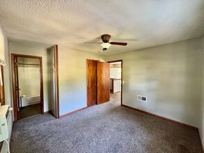 414 N Mulberry St in Warrensburg, MO - Building Photo - Building Photo