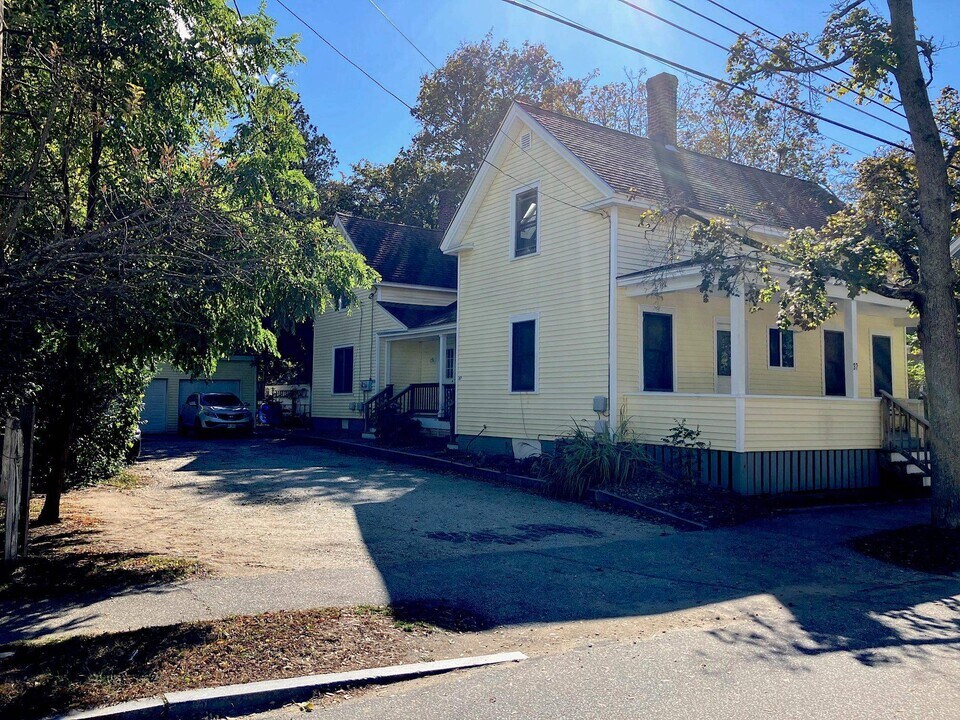 37 Thorndike St, Unit 37.5 - BACK in Concord, NH - Building Photo