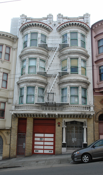 881 Union St in San Francisco, CA - Building Photo