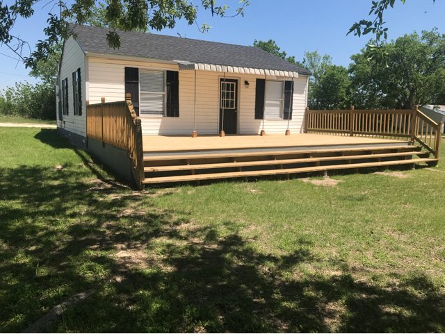 511 N Houston St in Lorena, TX - Building Photo - Building Photo