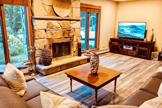 66 Paquette Dr in Carroll, NH - Building Photo - Building Photo