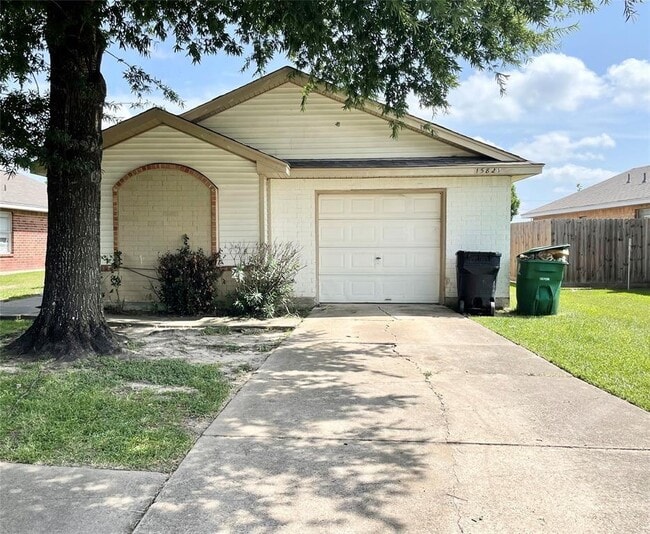 property at 15823 Ridgecroft Rd