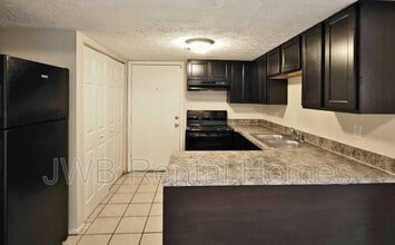 7201 Arlington Expy in Jacksonville, FL - Building Photo - Building Photo