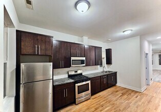 3939 W Polk St-Unit -Unit 2 in Chicago, IL - Building Photo - Building Photo