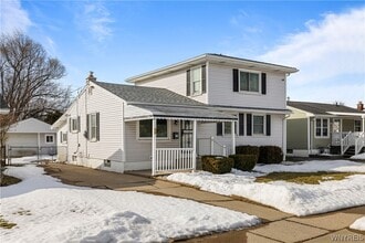 36 Crescent Ct in Cheektowaga, NY - Building Photo - Building Photo