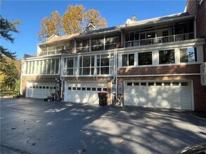 3512 Paces Pl NW in Atlanta, GA - Building Photo - Building Photo