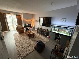 678 Savin Ave in West Haven, CT - Building Photo