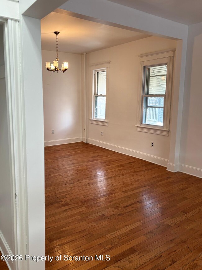 719 Hemlock St in Scranton, PA - Building Photo - Building Photo