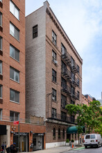 171 W 12th St in New York, NY - Building Photo - Building Photo