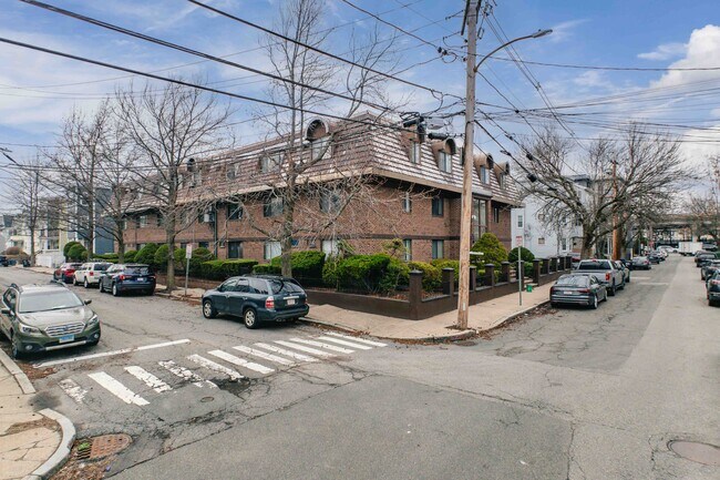 84 Grant St
