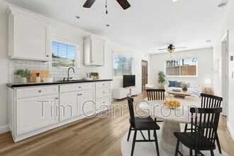 2225 Santa Ana Ave in Costa Mesa, CA - Building Photo - Building Photo