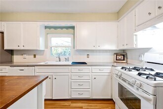 7815 Hardy Dr in Austin, TX - Building Photo - Building Photo