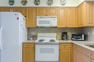 6093 Pointe Regal Cir-Unit -105 in Delray Beach, FL - Building Photo - Building Photo